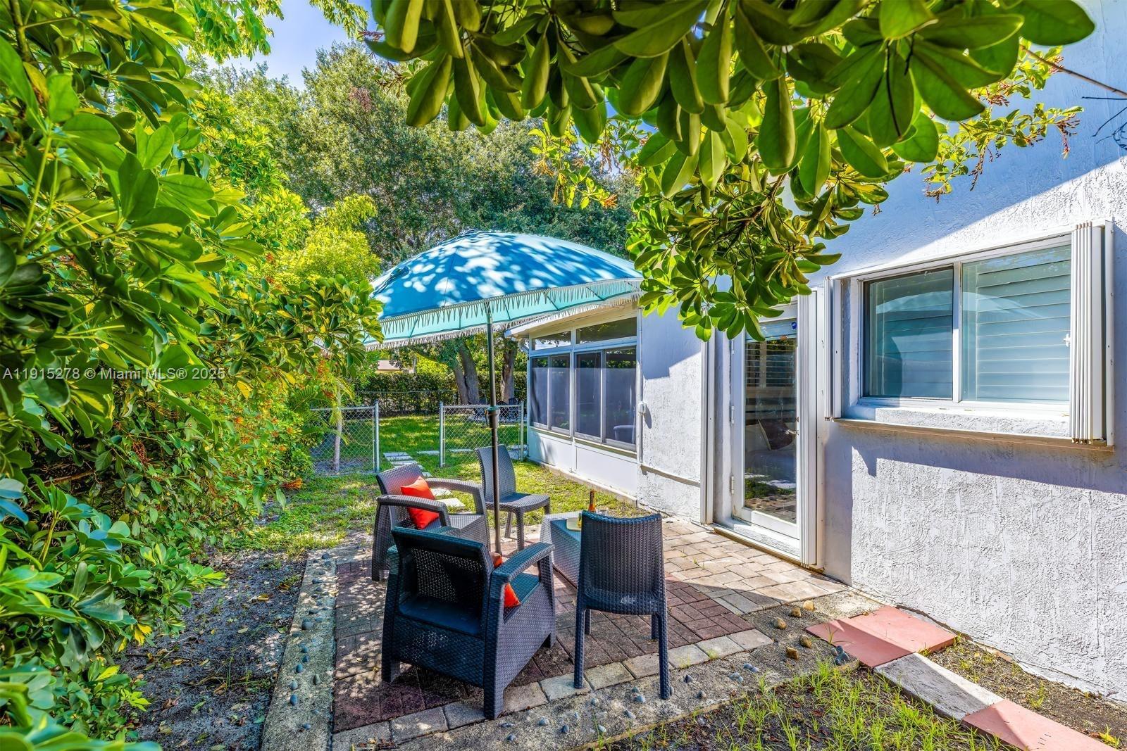 Building Photo - 312 N Luna Ct