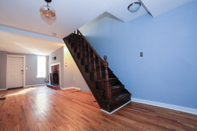 Building Photo - 540 S Paca St