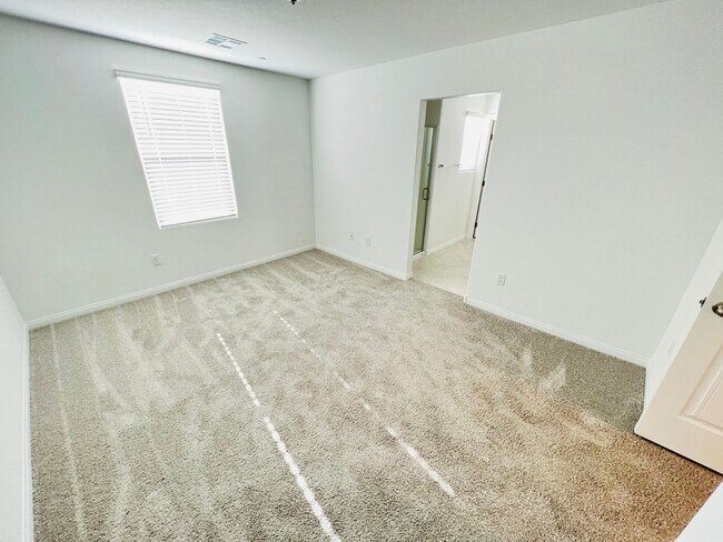 Building Photo - NEW NEW NEW Cadence 4 Bedroom