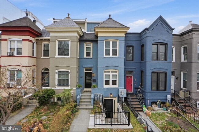 Building Photo - 3620 13th St NW