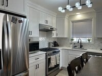 Building Photo - 42 Givens Ave