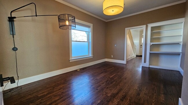 Building Photo - Modern Park Hill Home