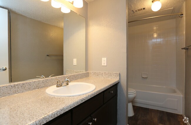 Interior Photo - Cadence