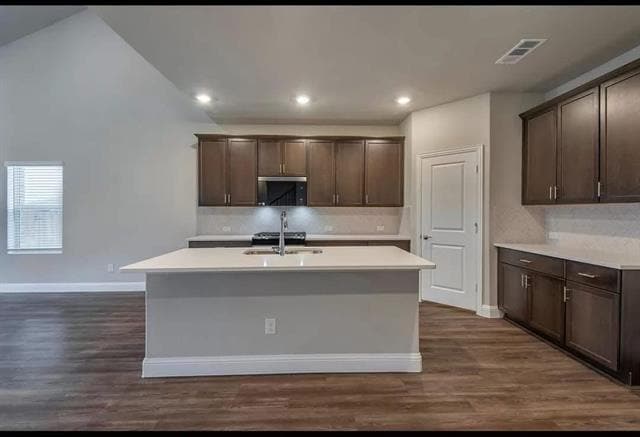 Building Photo - 404 Dempsey Dr