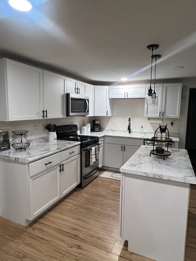 Building Photo - 1156 McKinley Ave