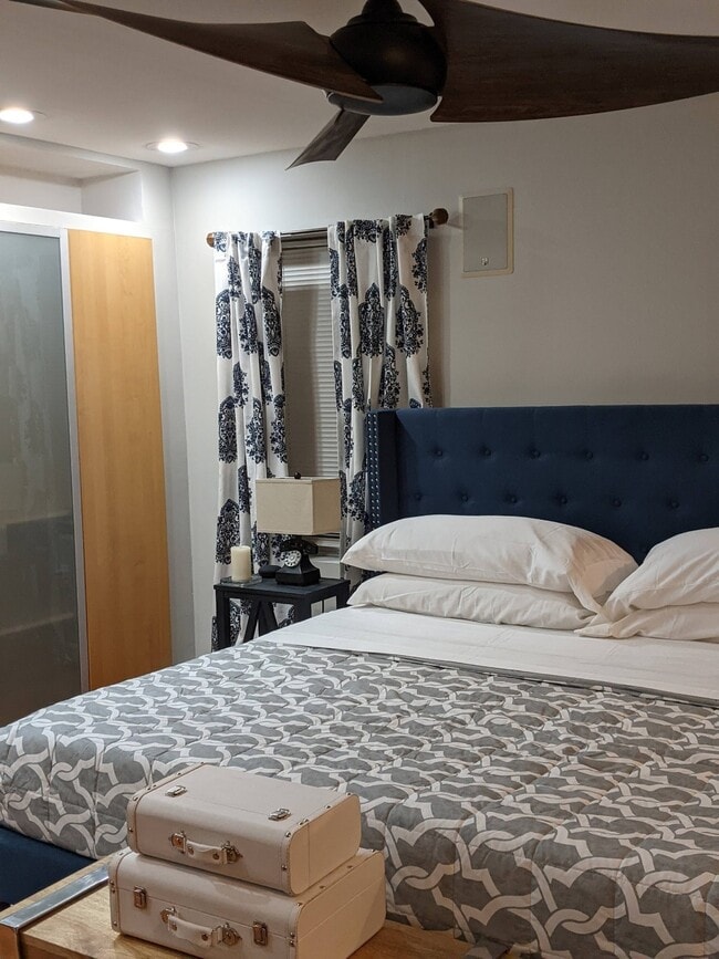 MASTER BEDROOM - 3RD FL. - 1834 Brandywine St