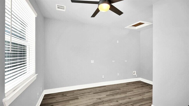 Building Photo - 7204 Meador Ave