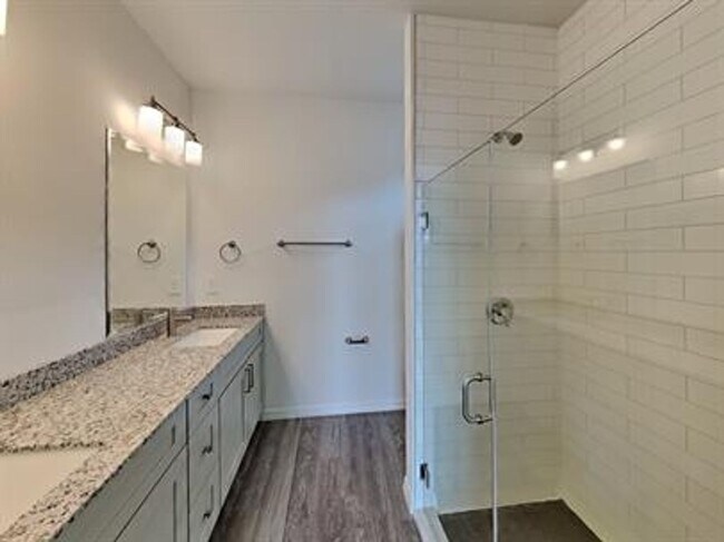 Building Photo - 24503 Zephyr Ct