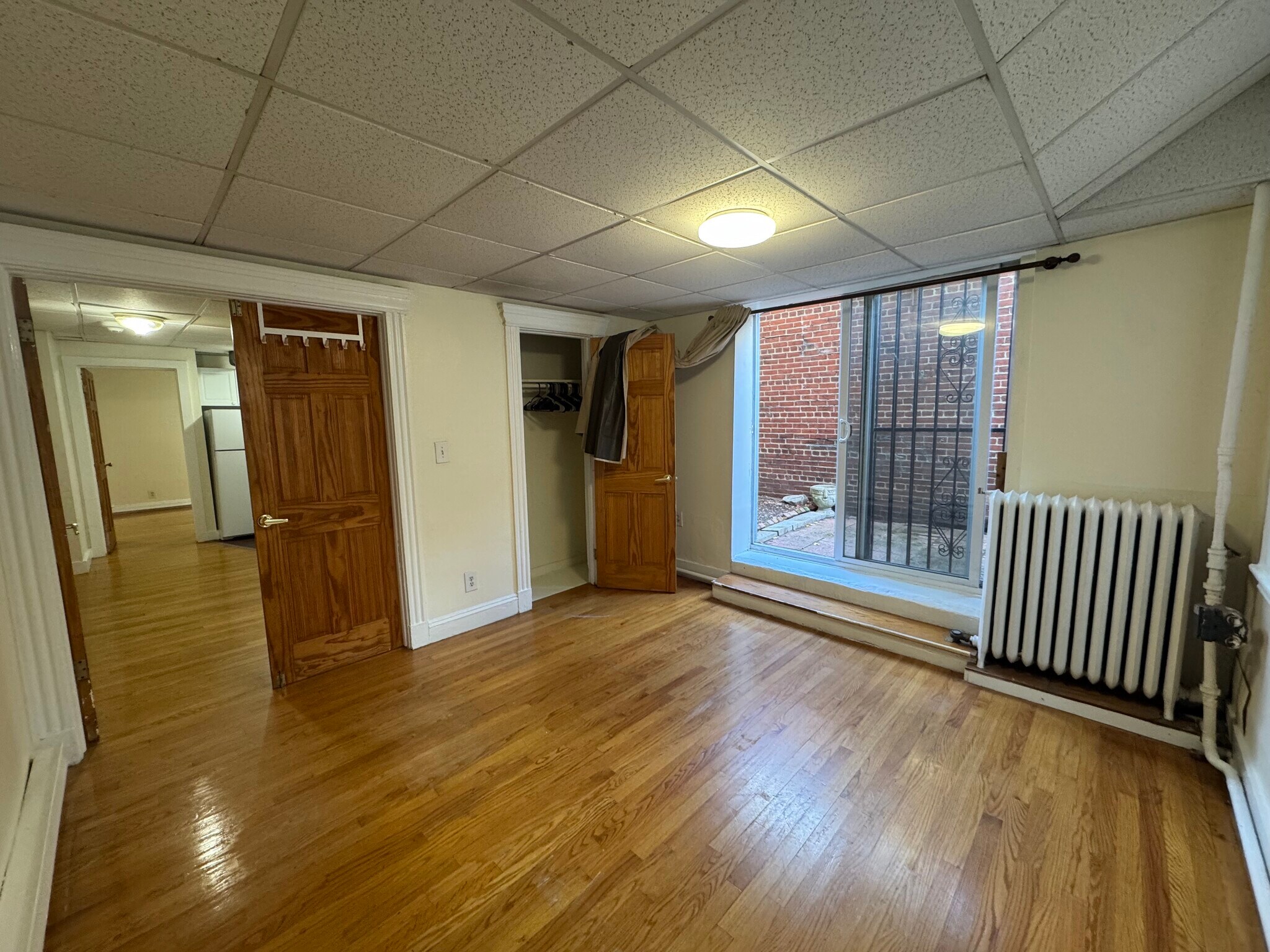 Building Photo - 384 Riverway