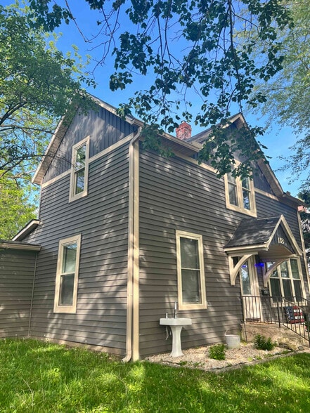 Building Photo - 118 N Madison Rd