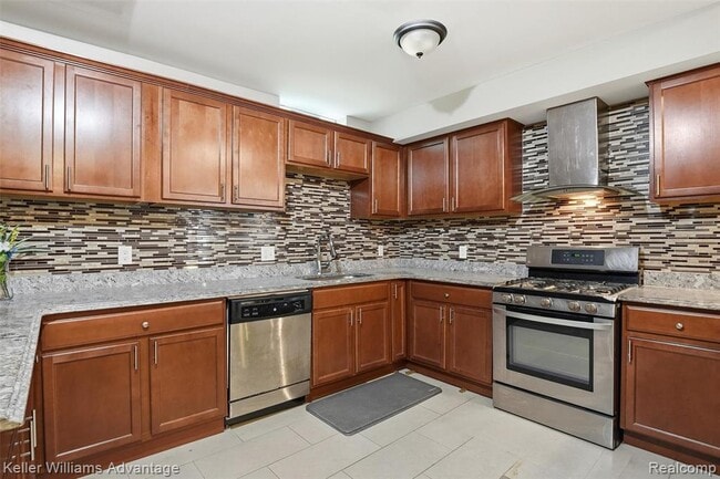 Building Photo - 1625 Emerald Pines Dr