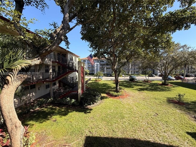 Building Photo - 100 SW 132nd Way