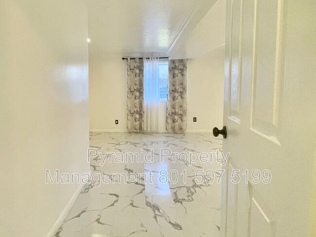 Building Photo - 4111 W 9580 S