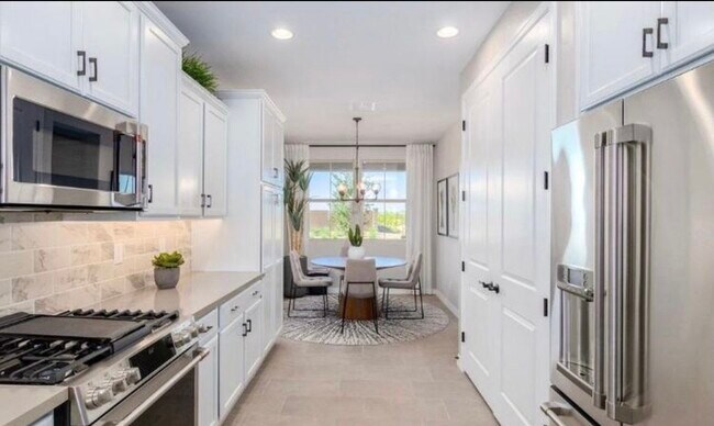 Building Photo - 17976 W Jones Ave