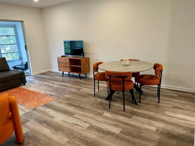 Building Photo - 2151 NE 68th St