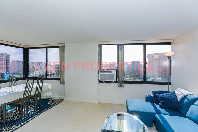 Building Photo - Fully furnished 2 bdrm / 2 bath / 1 parking unit at The Windsor Waikiki