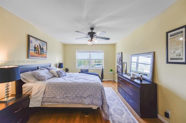 Building Photo - 401 Golden Isles Dr