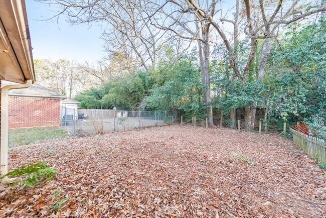 Building Photo - 245 Kimberly Way SW