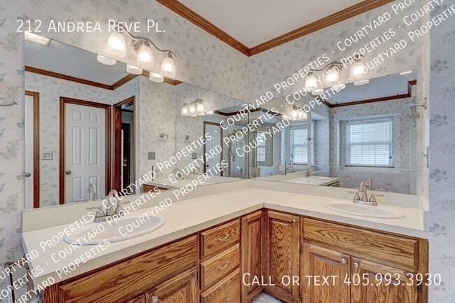 Building Photo - 212 Andrea Reve Pl