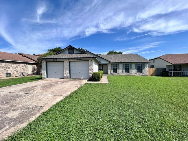 Primary Photo - 508 Willowbend Cove