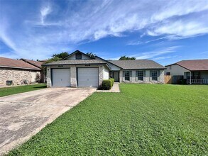 Building Photo - 508 Willowbend Cove