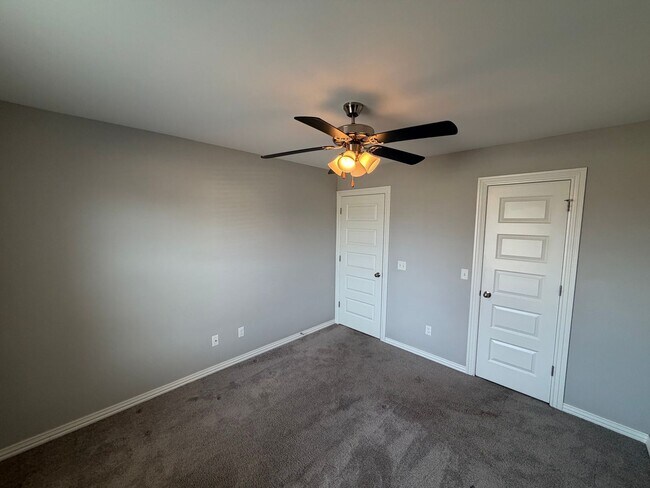 Building Photo - 6025 W Quinn St