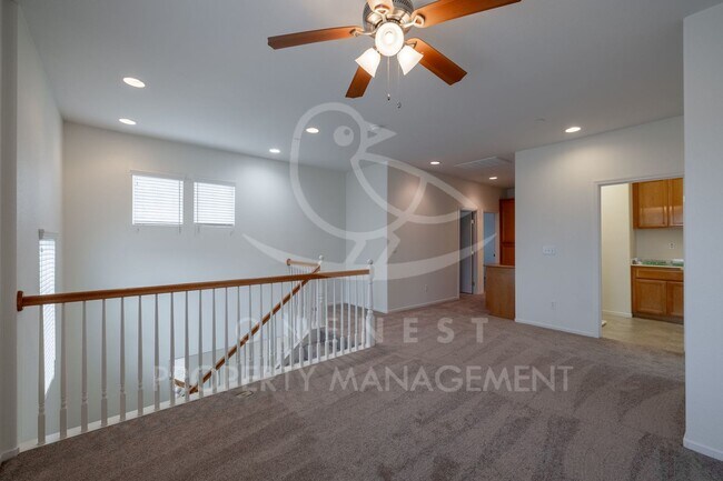 Building Photo - Spacious 3-Bedroom Home in Gated Lincoln Crossing Community