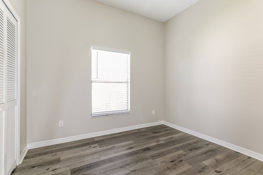 Building Photo - 8728 Grandee Dr