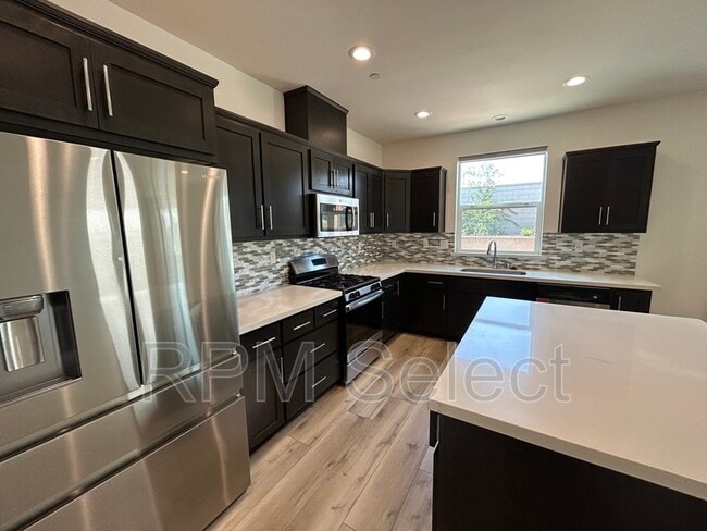 Building Photo - 1356 Jamboree Dr