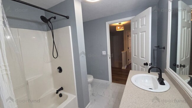 Building Photo - 62 Constitution Dr