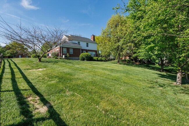 Building Photo - Short term rental available