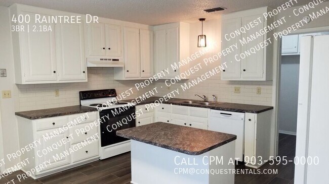 Building Photo - 400 Raintree Dr