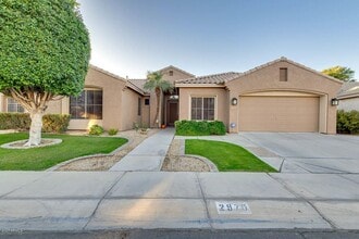 Building Photo - For Lease $3,300 Spacious 4-Bedroom Plus O...