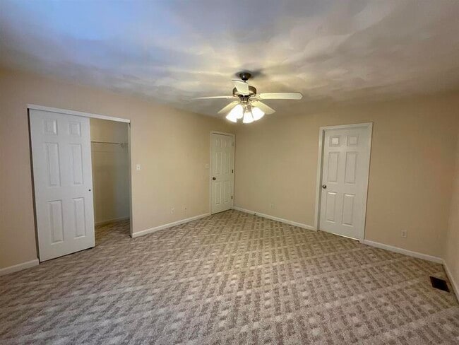 Building Photo - 1511 English Pine Ln