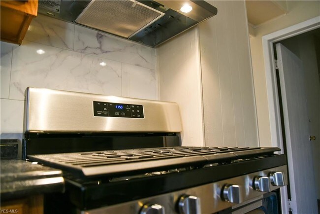 Building Photo - 2001 Corning Ave