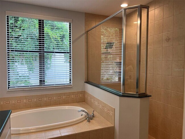 Building Photo - 5279 Visionary Ct
