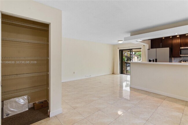 Building Photo - 6316 SW 136th Ct