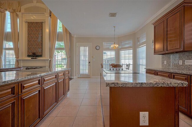 Building Photo - 4707 Gladesdale Park Ln