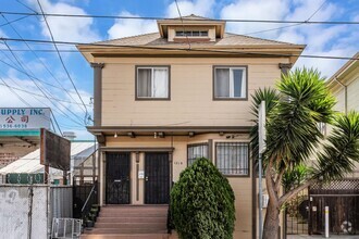 Building Photo - 1218 13th Ave