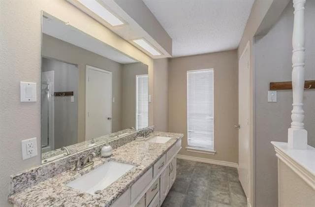 Building Photo - 3915 Spring Hollow Dr