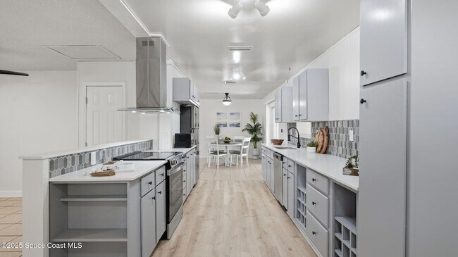 Building Photo - 5950 Ackard Ave