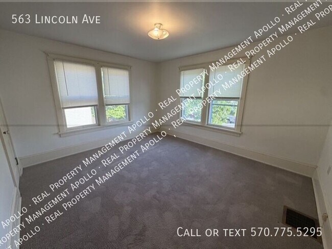 Building Photo - 563 Lincoln Ave