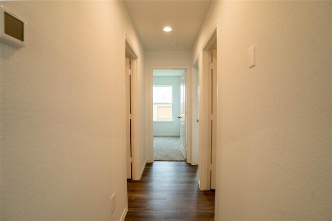 Building Photo - 5092 Marcasca Dr