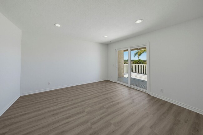 Building Photo - GORGEOUS VIEWS of Anahiem Hills