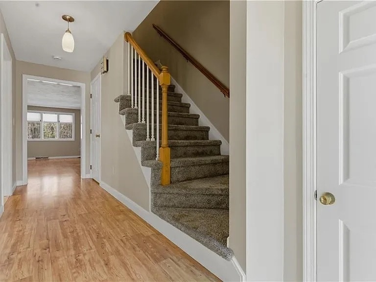 Building Photo - 39 Waterview Dr