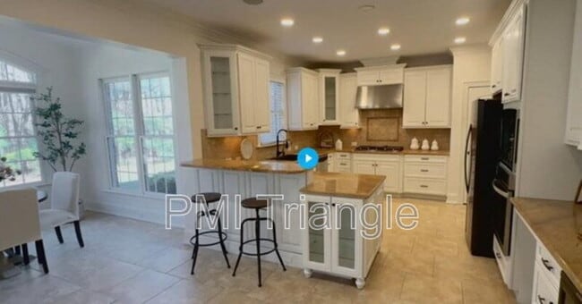 Building Photo - 3705 Westbury Lake Dr