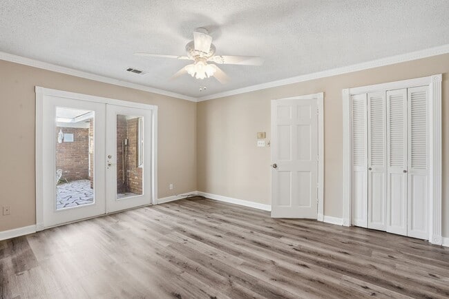 Building Photo - Mayfair Home For Lease with Backyard Oasis!