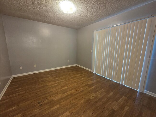 Building Photo - 3761 NE 41st St