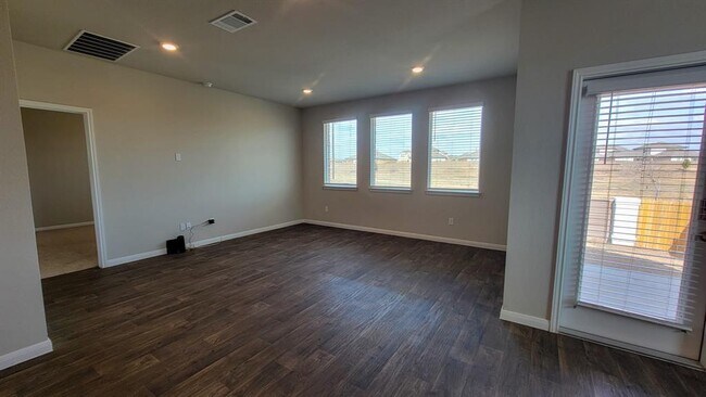 Building Photo - 487 Apache Plum Dr