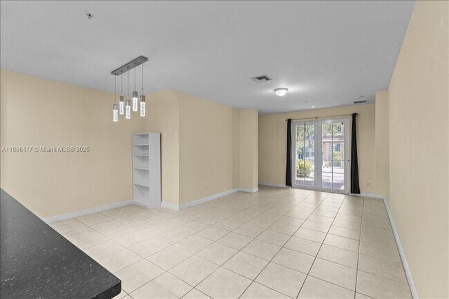 Building Photo - 1048 SW 147th Ave